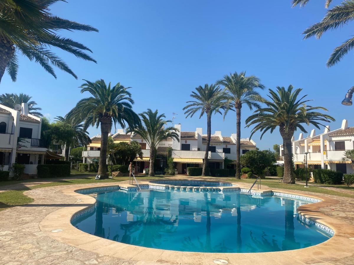 Primera línea de playa Dénia Exterior foto